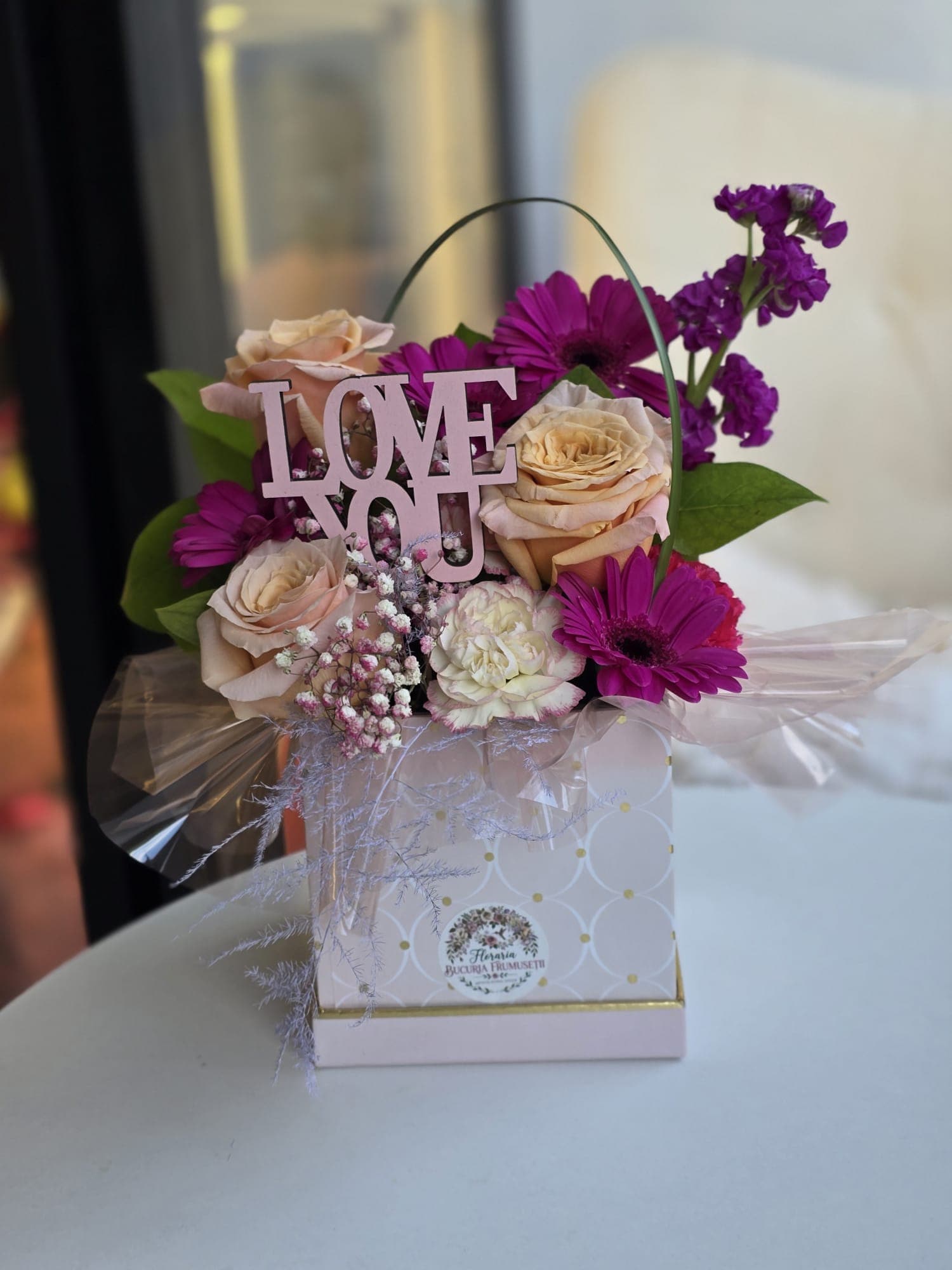 Cutie „Love You” – Cutii Florale & Cadouri